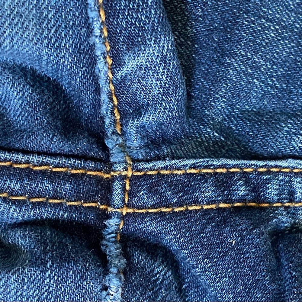 American Eagle Distressed Super Stretch Jeggings - Picture 7 of 11